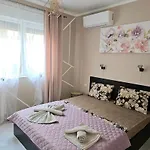 Sunny Garden Deluxe Appartamento